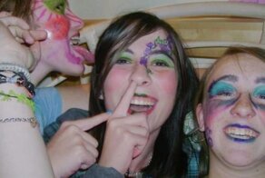 16 забавных фотографий из домашних архивов, на которых ностальгия смешана с неловкостью