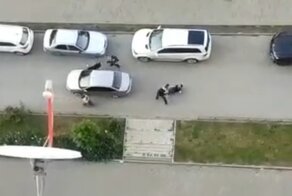 В Ростове водитель авто подрался с пешеходом, а потом четыре раза попытался его задавить