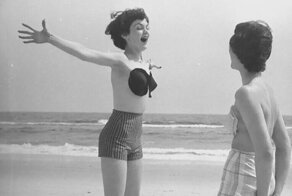 Клейкий бюстгальтер: удивительная новинка 1949 года