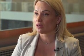 Бывший редактор "Первого канала" Марина Овсянникова в Европе получила премию и 60 тысяч евро