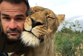 Люди, которые смогли не только найти общий язык с дикими животными, но и подружиться с ними