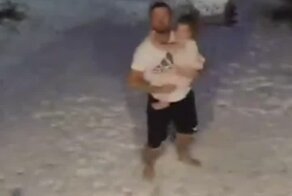 Дом во время землетрясения