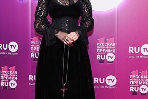 Кормящая Серябкина и Слава в кружевных трусах: знаменитости на премии RU.TV