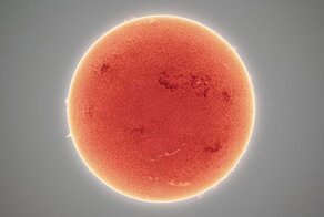 Астрофотограф заснял буйство плазмы на Солнце