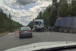 Авария дня. Огненное ДТП с мотоциклистом в Ленинградской области
