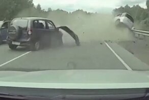 Авария дня. Пожилой водитель устроил серьёзное ДТП на трассе в Томской области
