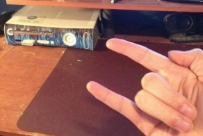 Скажем НЕТ запутавшимся наушникам!!! (12 фото)