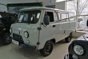 «Буханка» по цене нового Tiguan: цены на авто в России оказались выше чем за рубежом
