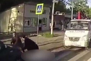Потерявшая сознание автолюбительница случайно нажала на "газ" и устроила переполох в Подмосковье