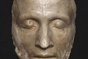 Маска Гиппократа: что обуславливает абсолютную симметрию человеческого лица перед смертью?