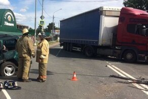 Авария дня. Фура снесла автомобиль на перекрёстке во Владимирской области