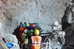 В Индии мальчик просидел 105 часов в колодце с лягушкой и змеёй