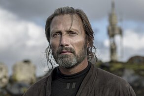 Продолжения фильмов, в которых изменяли факты и события из предыдущих частей 