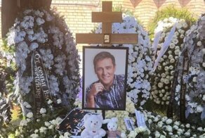 На Троекуровском кладбище захоронили прах Юрия Шатунова