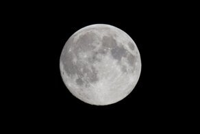 Никто ничего не знает: неизвестная ракета врезалась в Луну