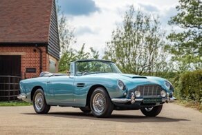 Редкий кабриолет Aston Martin DB5, принадлежавший владельцу компании продадут на аукционе