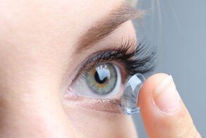 Появились первые контактные линзы с дополненной реальностью
