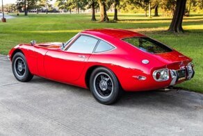 Ультра-редкая Toyota 2000GT 1967 года: настоящая японская классика