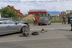 Не самое удачное место для разворота: ДТП из Бердска