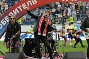 Освистанный Лёва из Би-2 рассказал, что кроме "головой боли" ничего за концерт не получил