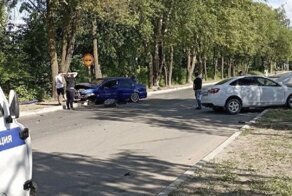 Авария дня. В Йошкар-Оле при столкновении двух авто пострадал ребёнок