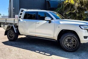 Пикап Toyota Land Cruiser 300, созданный австралийскими умельцами