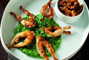 Почему жители Франции не представляют себе жизни без лягушачьих лапок?