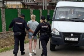 "Договорилась!": бывшая сотрудница Первого канала Марина Овсянникова была арестована