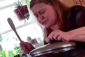 Эта дама нашла хороший способ справиться с телефонными мошенниками