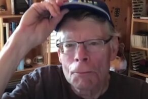«Русским писателям надо заткнуться»: Стивен Кинг дал обширное интервью, и высказал всё, что думает. Но беседовал совсем не с тем, с кем договаривался