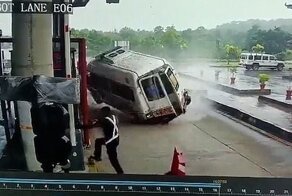 В Индии машина скорой помощи попала в смертельную аварию