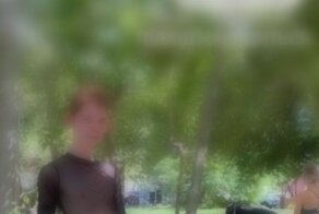 Волгоградцы пообещали "сжечь" и "закопать живьем" парня из-за странного наряда на корпоратив