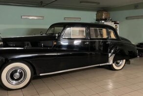 70-летний Rolls-Royce Wraith в неплохом состоянии продают в Москве