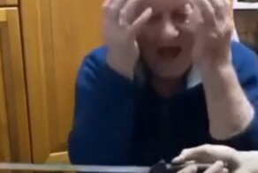 Эмоциональный итальянский дедушка недоволен внуком