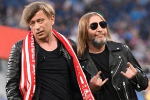 "Они в ловушке. Должны миллионы долларов": музыкант объяснил, почему "Би-2" будут стараться давать концерты, даже если их запрещают