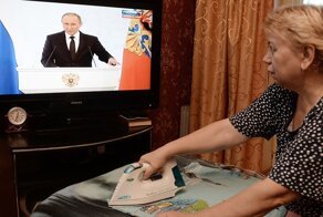 Столичная пенсионерка, насмотревшись телевизора, заявила в полицию на свою украинскую соседку