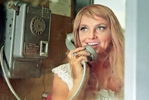 История таксофонов в России: почему звонки отсюда стали бесплатными