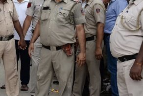 Жулики 8 месяцев изображали полицейских под носом у настоящей полиции