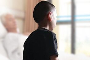 Маленький китаец потратил деньги, собранные для лечения отца, на мобильные игры