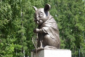 Небанальные памятники, посвященные Её Величеству Науке