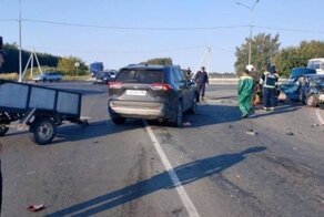 Авария дня. Один человек погиб и четверо пострадали в массовом ДТП под Саратовом