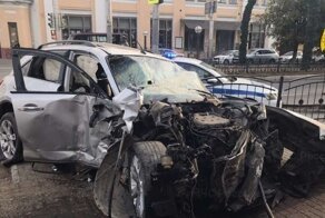 Авария дня. В Калуге пьяный водитель «Инфинити» скрывался от ДПС и устроил серьёзное ДТП
