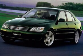 Популярные модели японской автомобильной компании Toyota: что они означают?