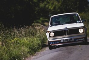 BMW 2002 Turbo: шкатулка с эмоциями начала 1970-х
