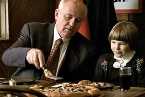 Президент в рекламе пиццы. Зачем Горбачев снимался в рекламе