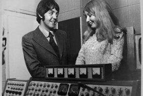 Песня, которая покорила мир и потеснила «битлов», но не спасла своих создателей