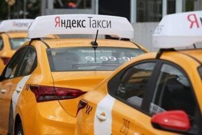 Восстание такси. Из-за сбоя в приложении Яндекса десятки машин сервиса встали в гигантской пробке