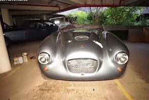 Видеоблогеры наткнулись на коллекцию раритетных автомобилей в заброшенном бункере