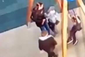 В ЯНАО ребенку выбили зуб, когда он отказался уступить место на качелях