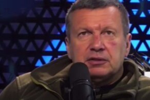 Кто избил Соловьева? Телеведущий вышел в эфир с синяками и ссадинами на лице